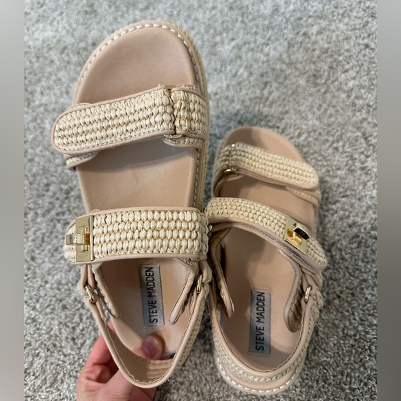 Steve Madden Women's Bigmona Sandal - Size 6.5 - Picture 5 of 8